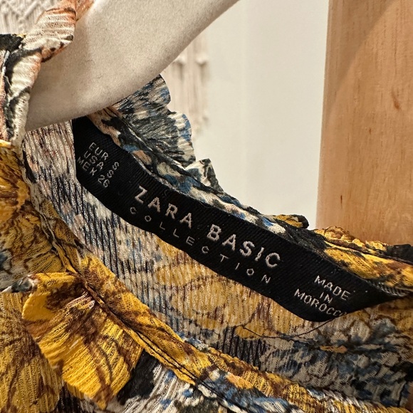 Zara Basic Sheer Floral Ruffle Blouse Size S Mustard Boho - Picture 3 of 6